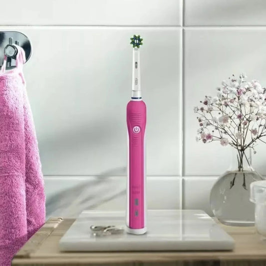 Oral-B Pro 1 680 3D White Pink Rechargeable Electric Toothbrush + Flora Travel Case
